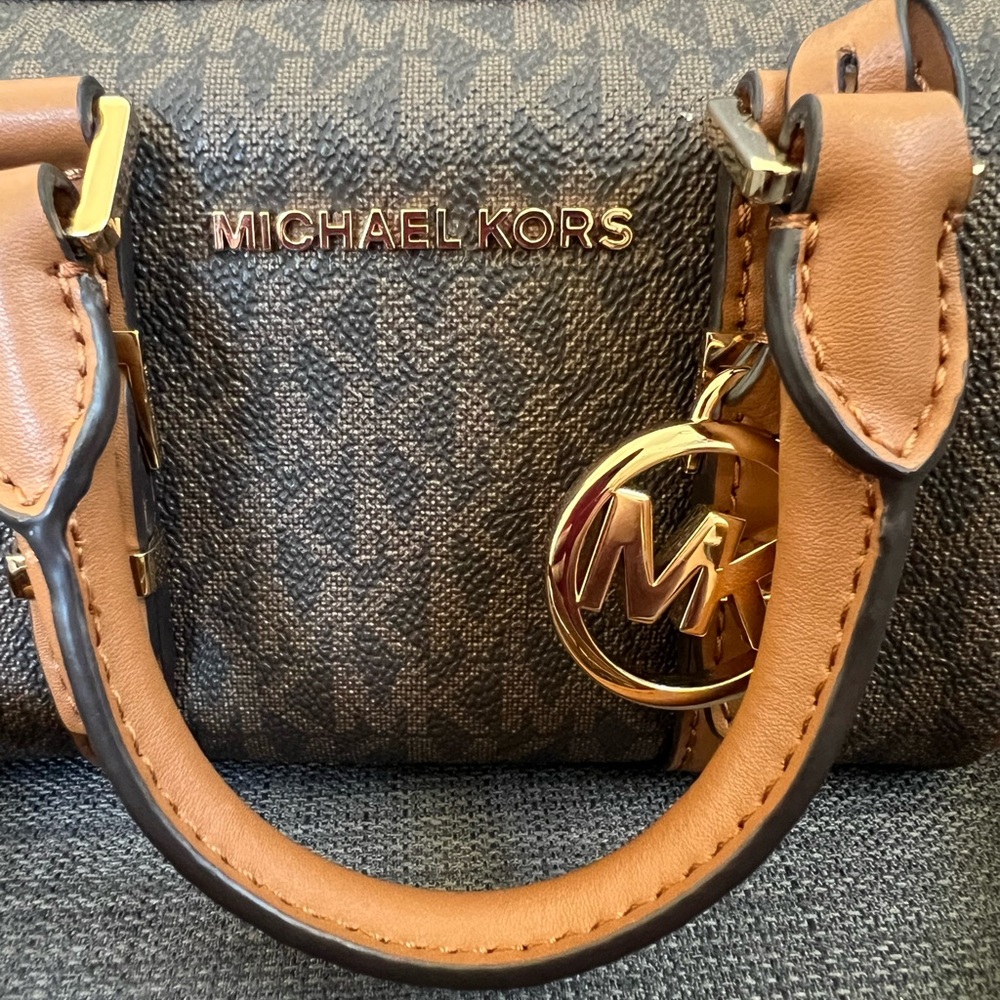 NWT MICHAEL KORS BEDFORD LEGACY EXTRA SMALL DUFFLE CROSSBODY MINI SATCHEL - Picture 5 of 11